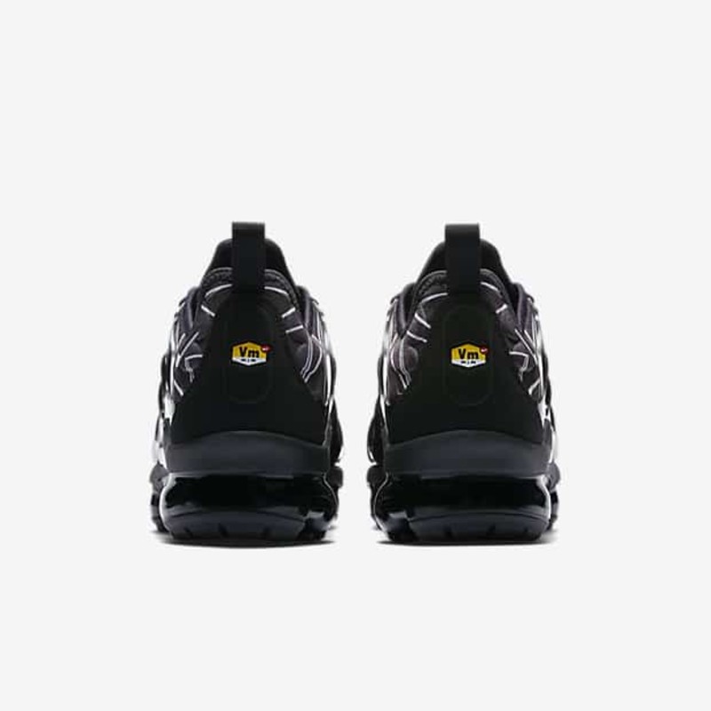 Vapormax plus zig zag release cheap date